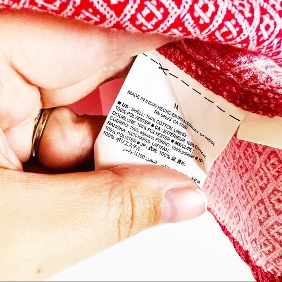 Old Navy Red and White Diamond Patterned Skirt - Picture 5 of 5